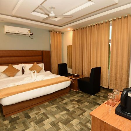Jf Green Resorts - Near Srinagar Airport Ngoại thất bức ảnh